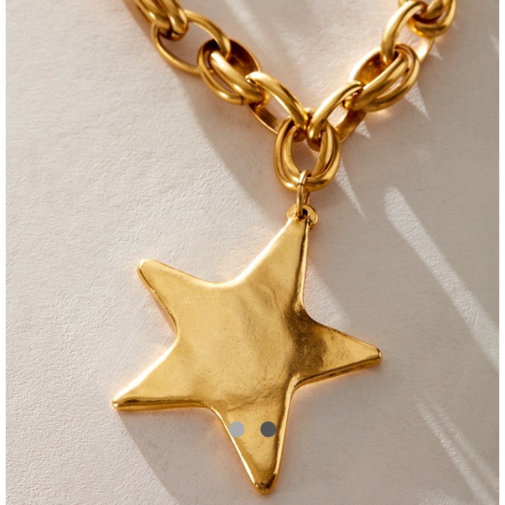 Gold Star Pendant Necklace